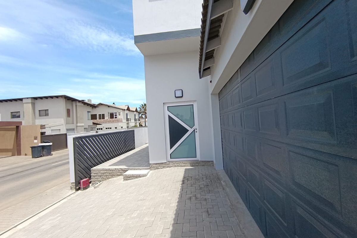 **Brand New Home for Sale in Waterfront, Swakopmund, Namibia 🏡** - Photo 3