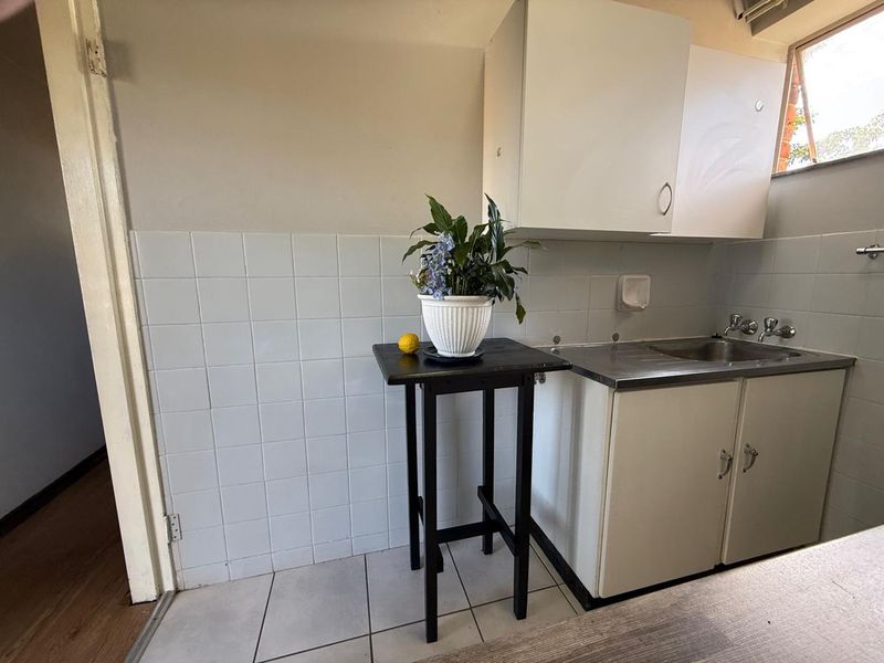 Bachelor Flat - Waverley - Photo 4