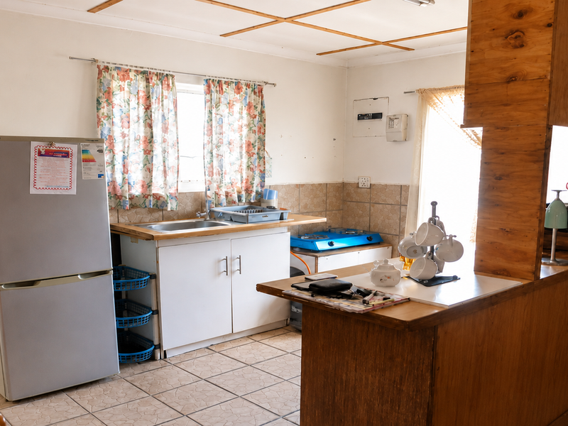 3 Bedroom House - Photo 3