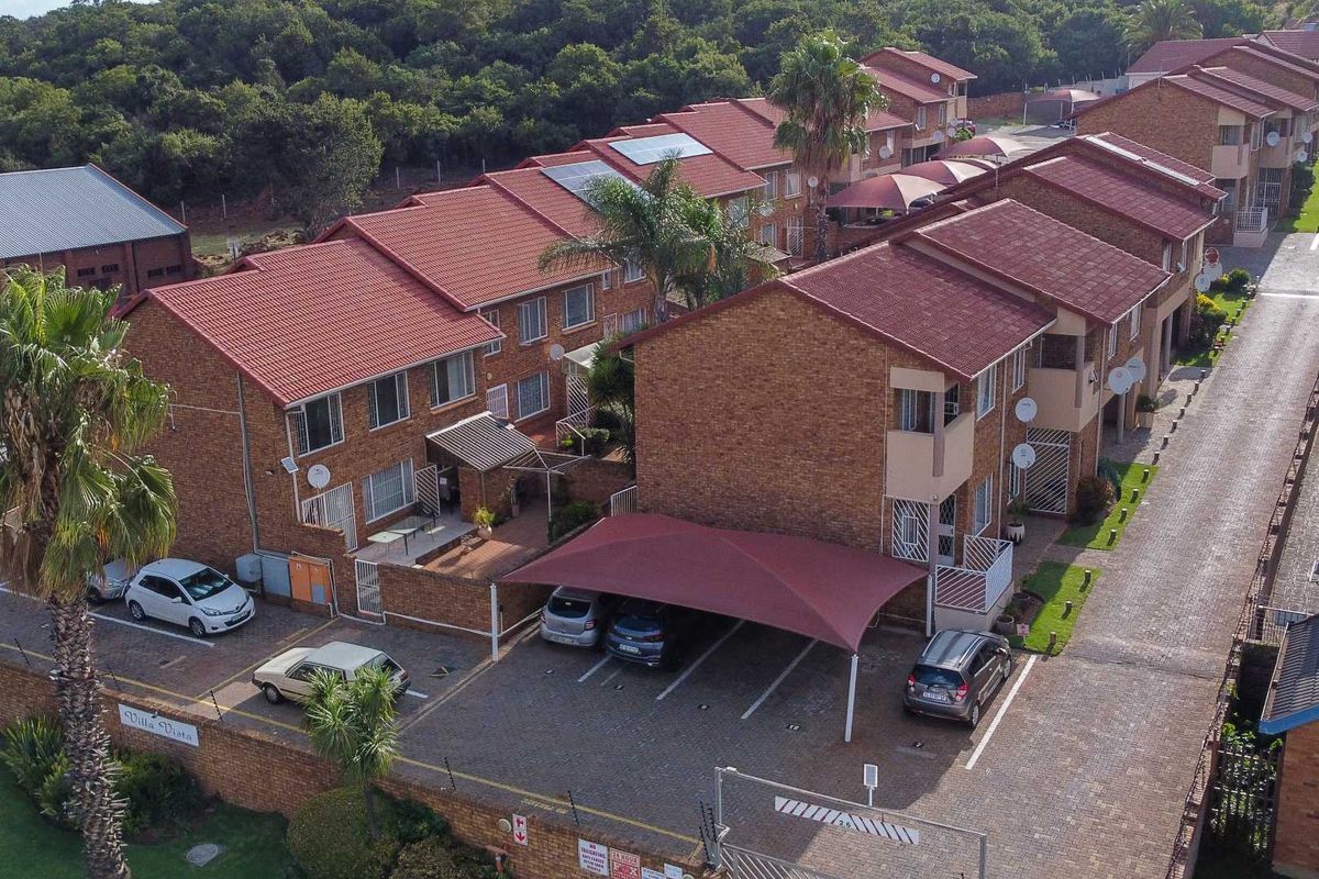 Contemporary 3-Bedroom Upstairs Unit Available in Villa Vista - Photo 2