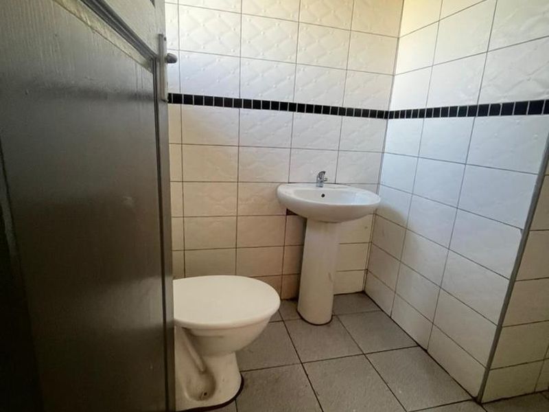 3 Bedroom house available for rental - Photo 7