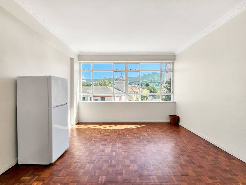 This light-filled 2 Bedroom apartment is truly a gem. - Photo 8