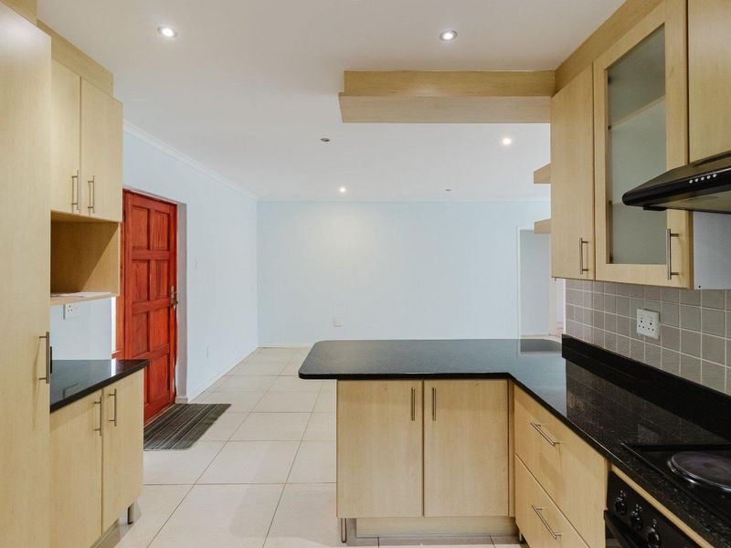Move-In Ready 3-Bed House with Covered Patio & Garage - Photo 9