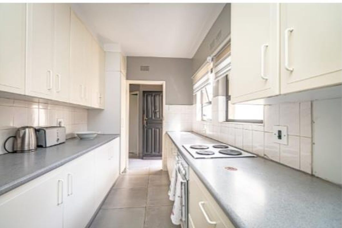 Spacious Family Home in Prime Location - Photo 5