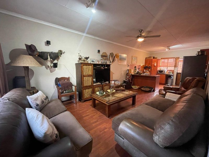 3 bedroom, 2 bathroom townhouse in Equestria - Photo 7