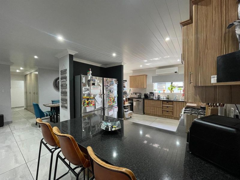 Contemporary 4-Bedroom Home in Monte Christo Eco Estate - Photo 8