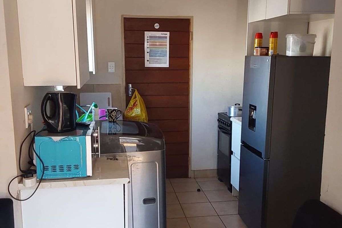 3 Bedroom House to Rent in Sky City, Alberton - Photo 2
