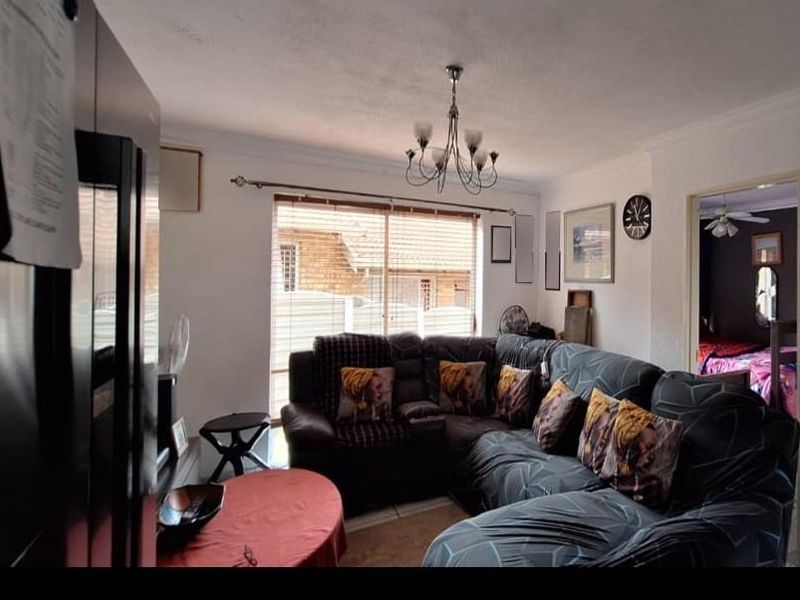 Simplex Townhouse - Photo 5