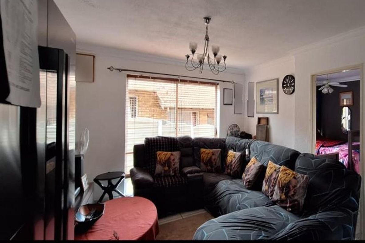 Simplex Townhouse - Photo 5