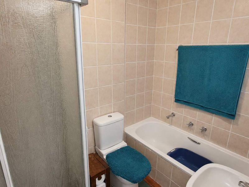 2 Bedroom Ground Floor Apartment For Sale - Photo 9