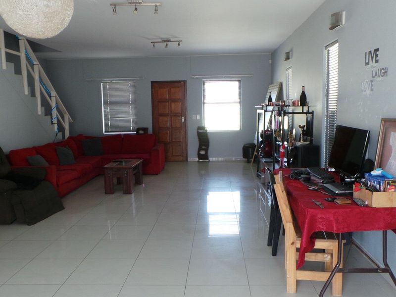 Duplex Home close to the Lagoon - Photo 4