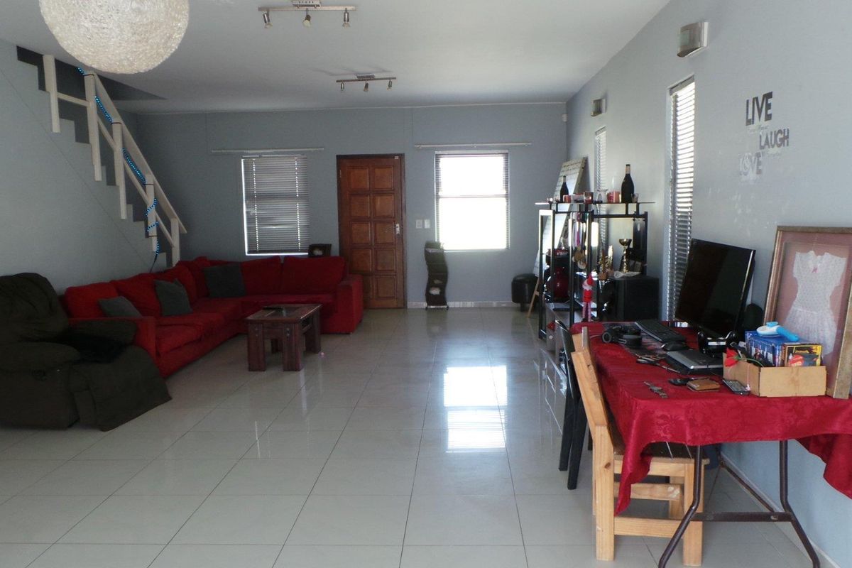 Duplex Home close to the Lagoon - Photo 4