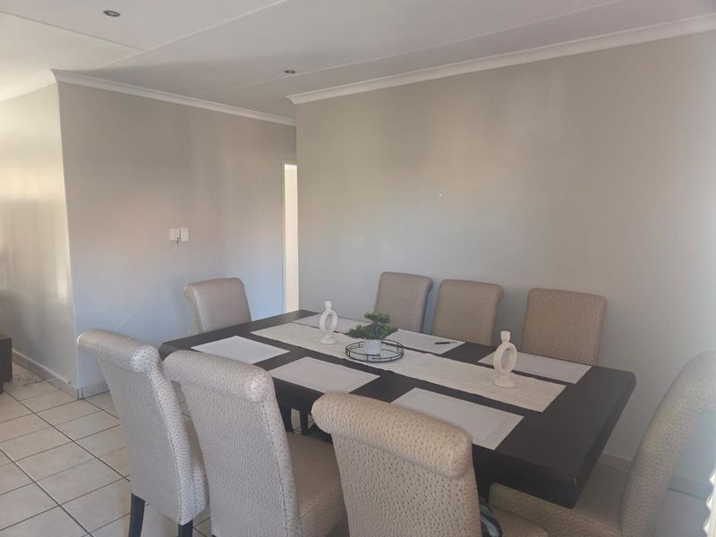 Beatufil 3 Bedroom home to rent for 1st May 2026 - Photo 9