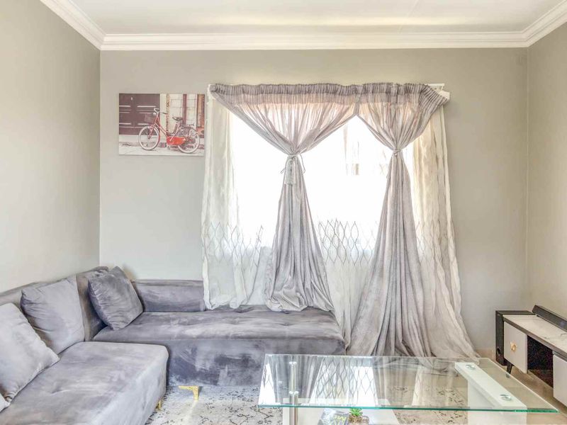 2 bedroom apartment for sale in Midrand. - Photo 7
