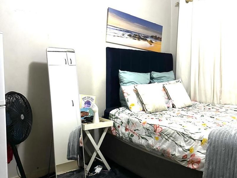 Spacious 3-Bedroom Home in Brackenham Complex - Photo 8