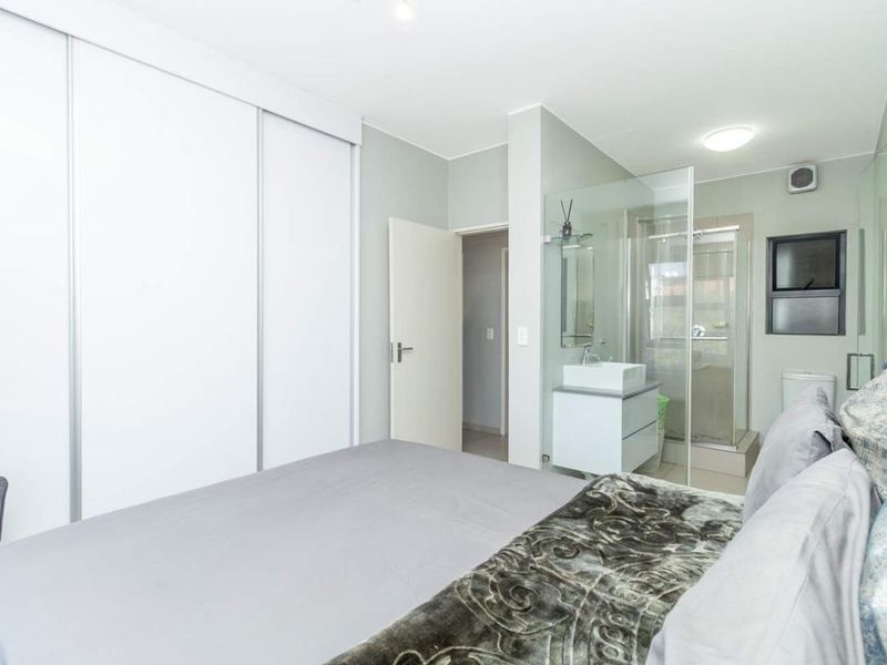 MODERN APARTMENT AWAITS YOU - Photo 7