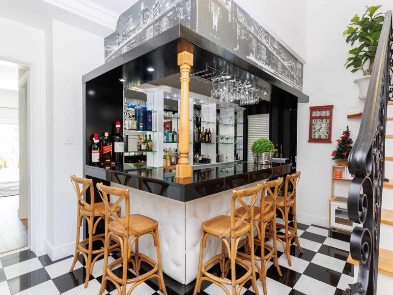 The Winelands Dream in a Luxurious Double-Storey Home on Val de Vie Estate - Photo 9