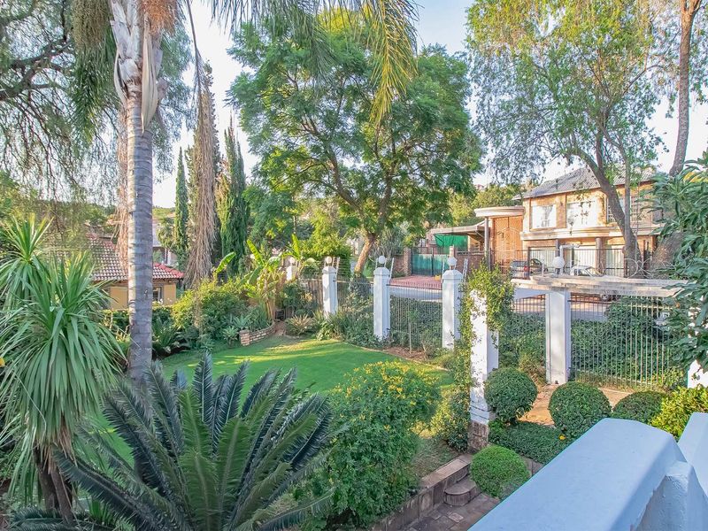 Large Cape Dutch style home in Sterrewag. - Photo 10