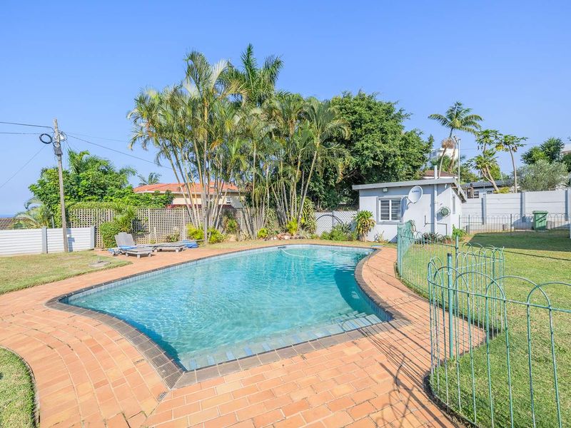 Great home available in prime Glenashley with a great entertainment area and a sea view. - Photo 4