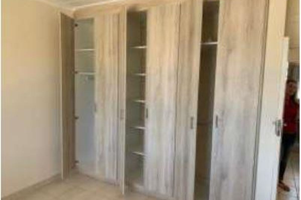 FLAT FOR SALE - PIONIERS PARK - Photo 5