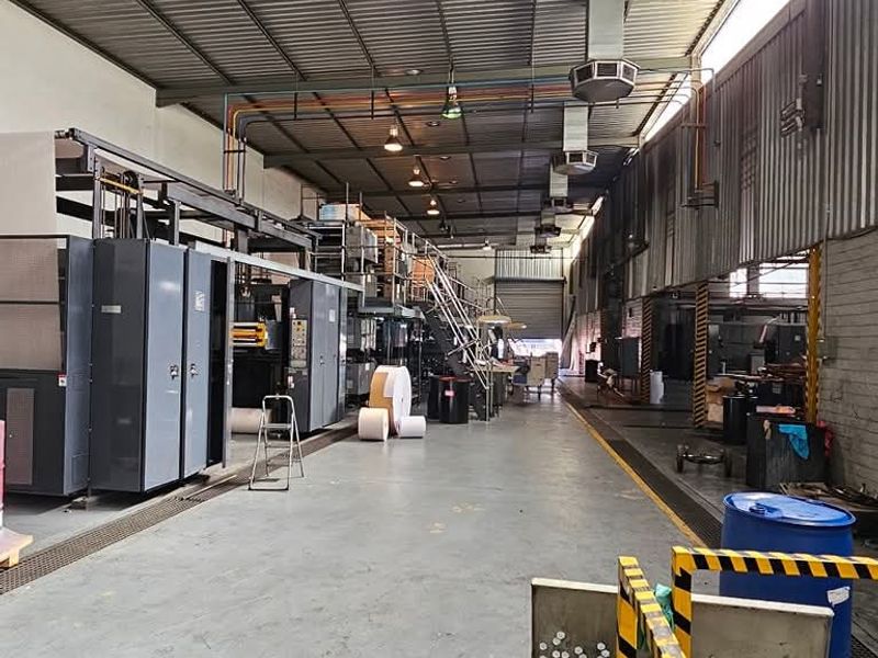 FOR SALE - WAREHOUSE - LAFRENZ INDUSTRIAL AREA - Photo 5