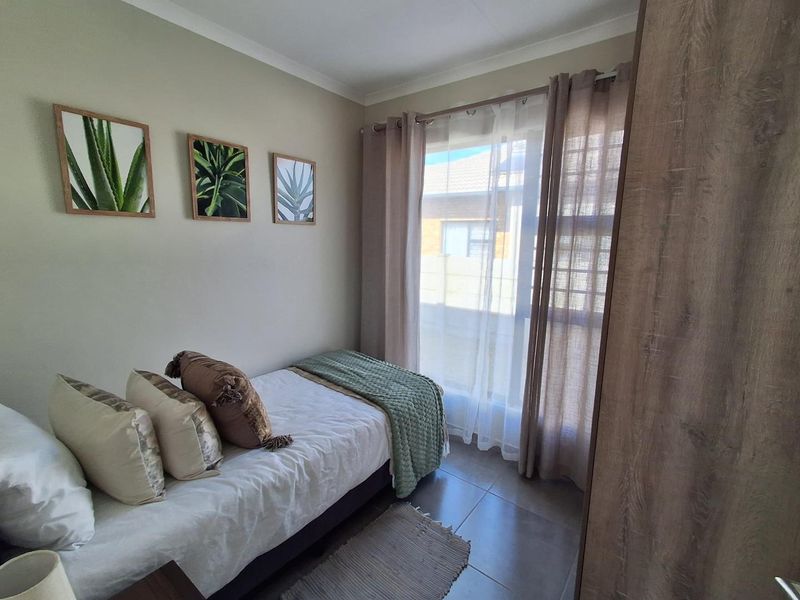 Affordable 3 Bedroom Full Title Home in Secure Complex - Photo 8