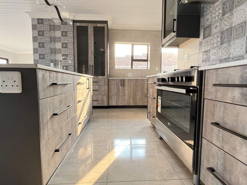 Luxury Living with 180° Ocean Views! - Photo 6