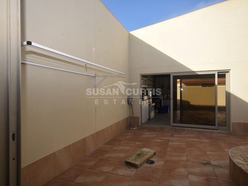 Big open house for the entertaining family - Photo 10
