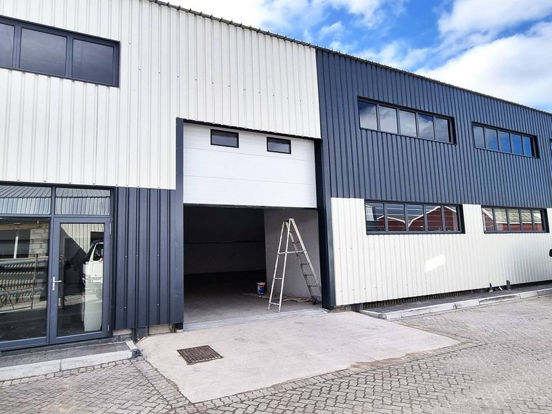 Newly Refurbished Warehouse Close to Builder's Warehouse - Photo 10