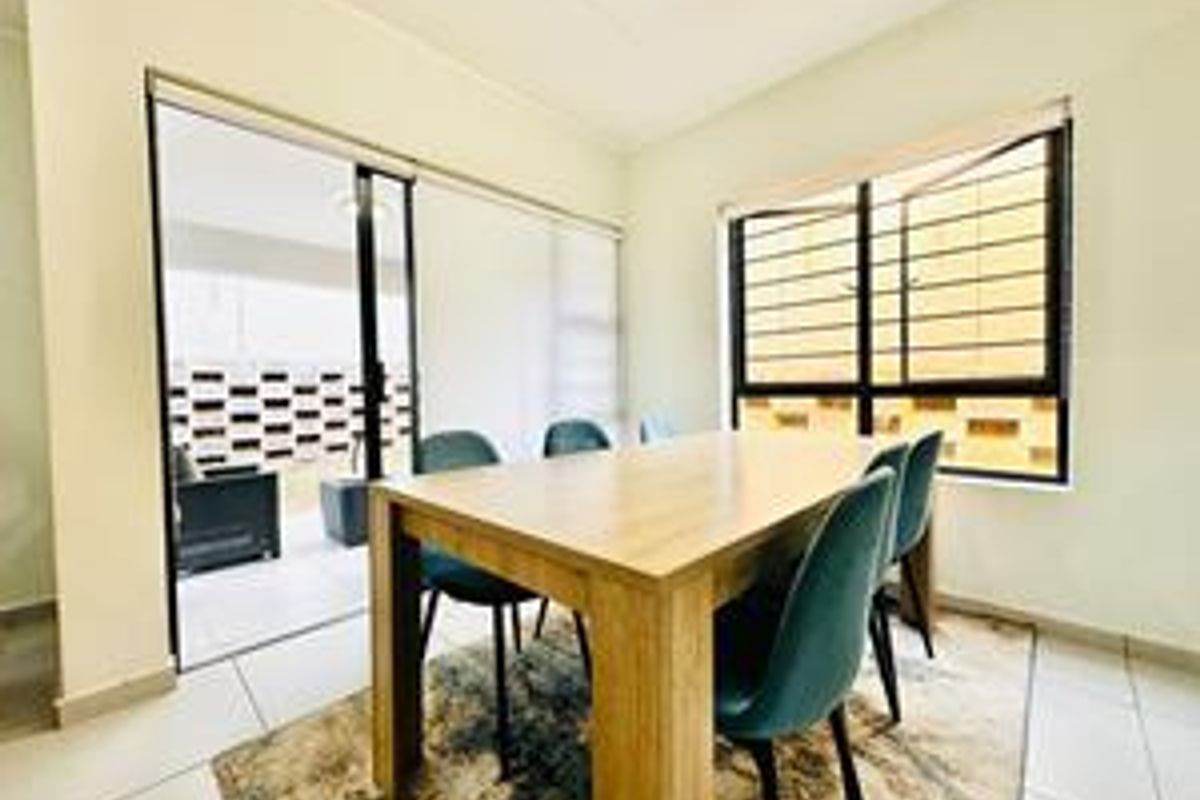 Elegant 3-Bedroom Cluster Home for Sale in Broadacres - Photo 5
