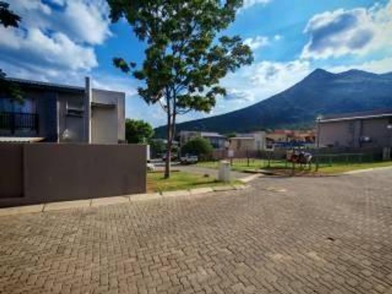 Prime Corner Stand Including House Plans - Photo 2