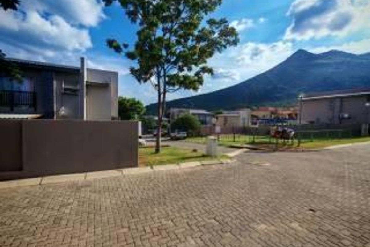 Prime Corner Stand Including House Plans - Photo 2