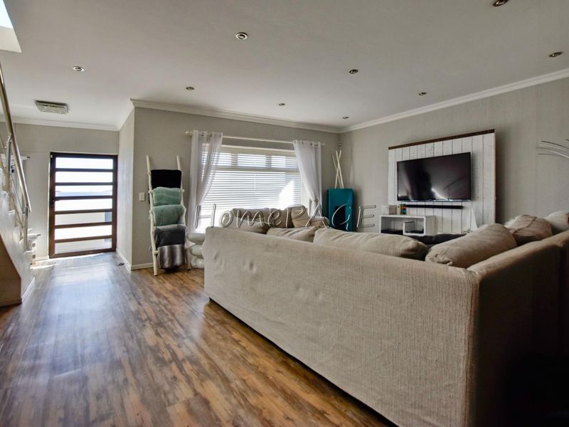 Ext 19, Swakopmund:  Spacious Double Storey Home is for Sale - Photo 10