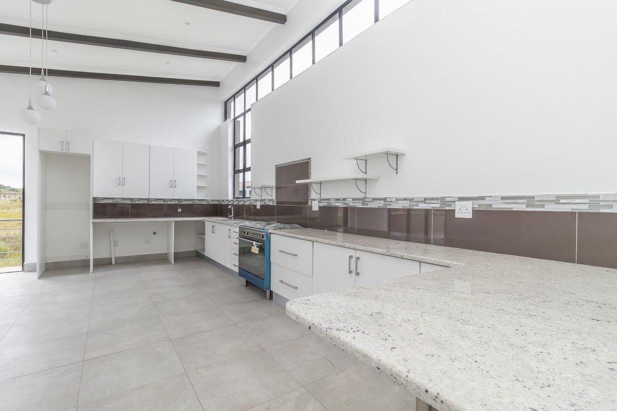 Create your dream home on 10 000sqm in Northview Country Estate - Photo 4