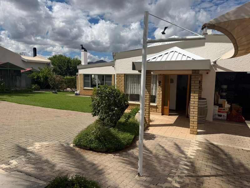 🏡 SPACIOUS 4-BEDROOM HOUSE SALE - OLYMPIA - Photo 3