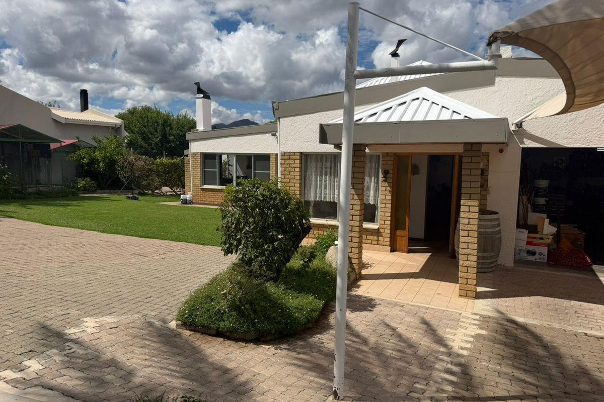 🏡 SPACIOUS 4-BEDROOM HOUSE SALE - OLYMPIA - Photo 3