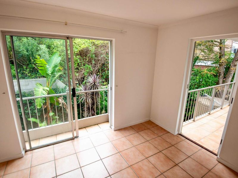 2-Bedroom Apartment in Leeuwendal Complex - Photo 4