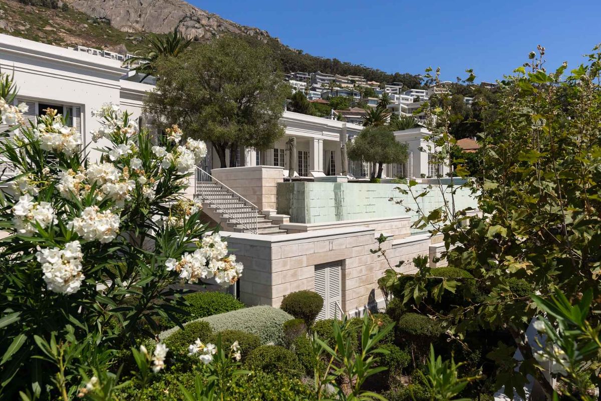 Elegant Masterpiece Set on Slopes of Lion's Head - Photo 2