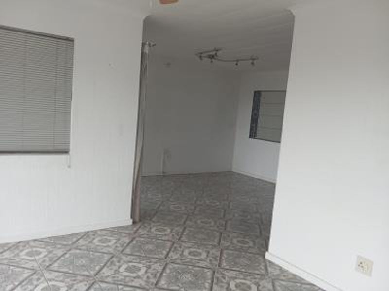 Townhouse for Sale - Photo 8