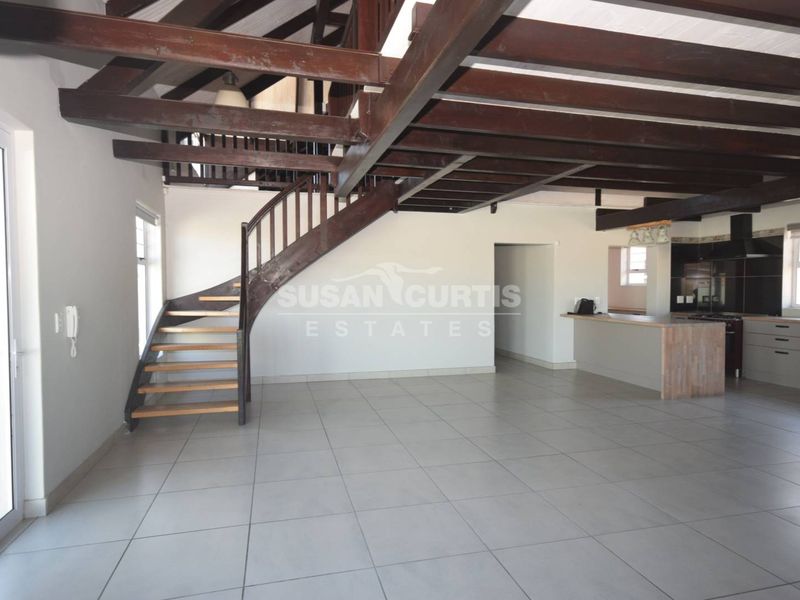 Spaciouse family house with a flat and washroom - Photo 4