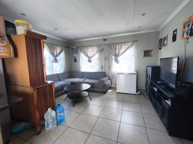 3 Bedroom House for Sale in Alberton - Photo 7