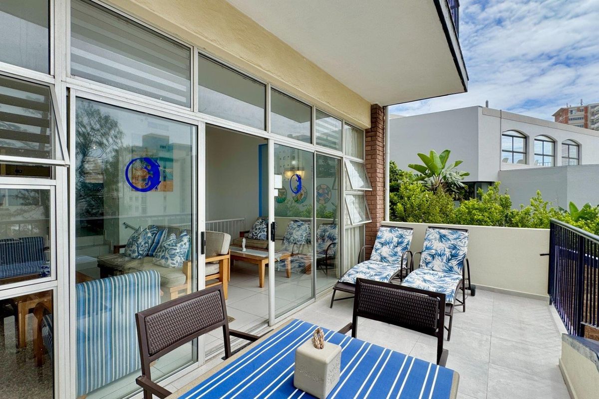 A furnished Townhouse in the heart of Umhlanga Rocks!!! - Photo 3