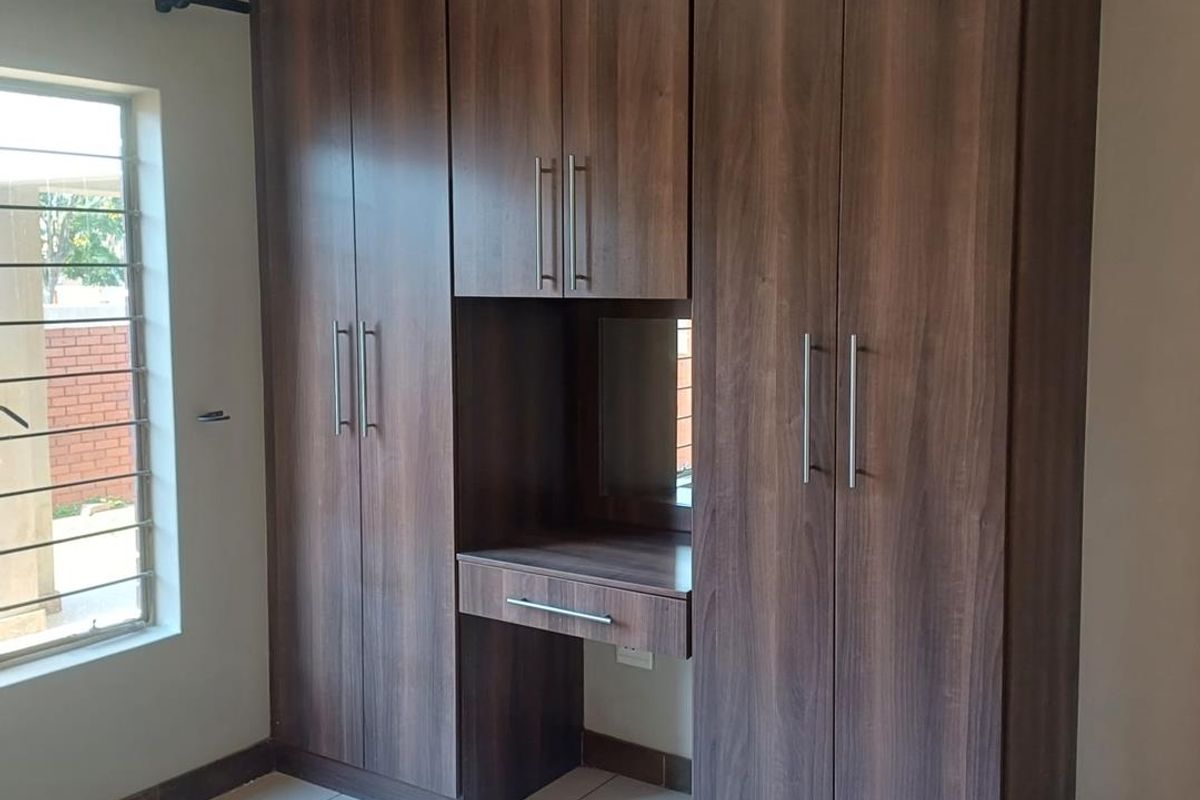 2 Bedroom Apartment To Let - Photo 5