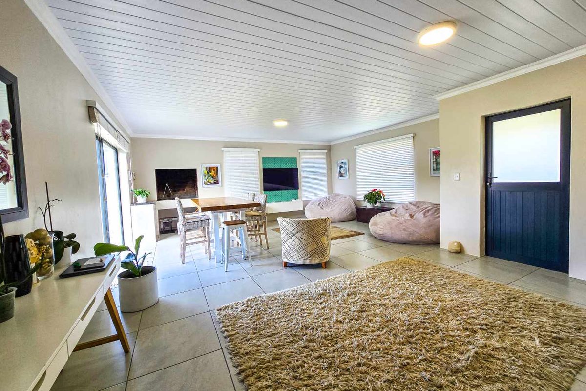 Charming family home for sale in Stilbaai-Wes. - Photo 5