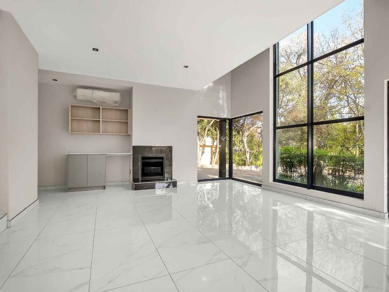 4 Bedroom House for Sale in Dainfern Golf Estate - Photo 6