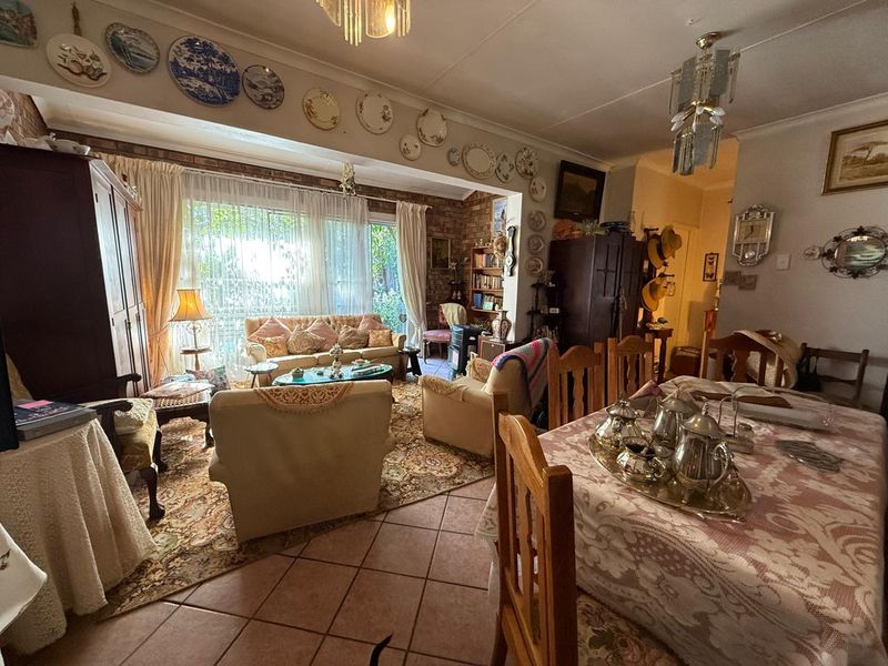 Charming 3-Bedroom Duet – A Hidden Gem with Garden Bliss - Photo 5