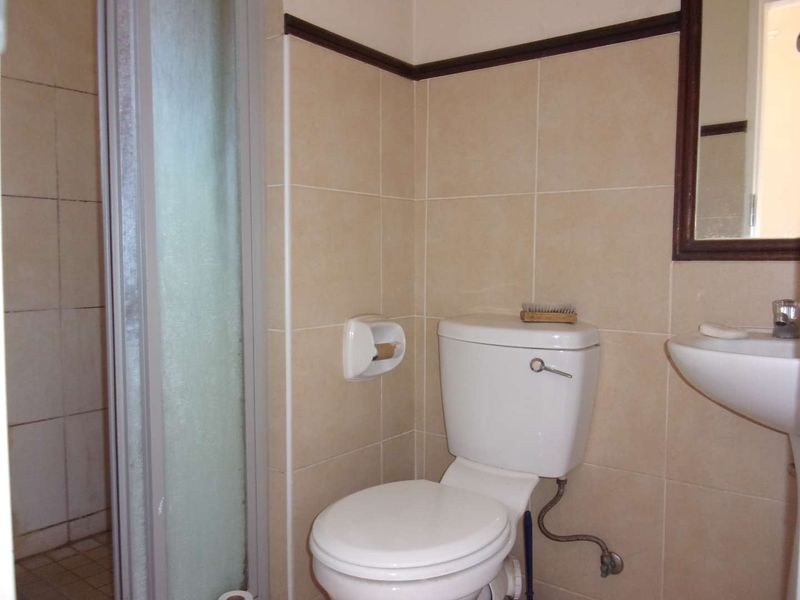 BACHELOR FLAT TO RENT IN KARENPARK - Photo 9