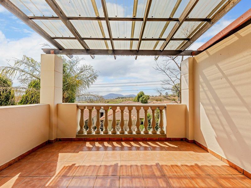 Enjoy Fresh Air And  Views From Your Balcony - Photo 10