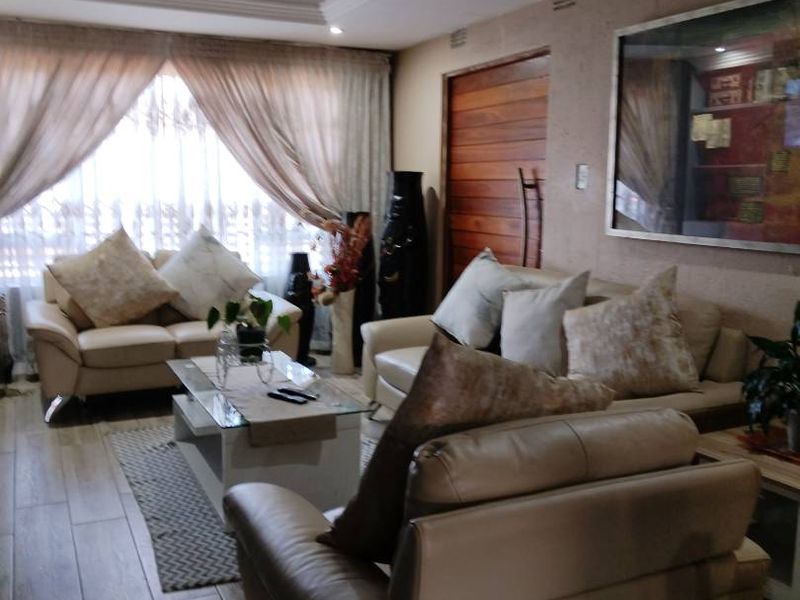2 Bedrooms house for rental in Tsakane Ext 11 - Photo 9