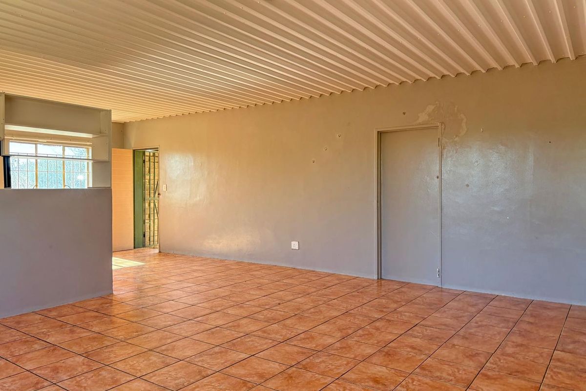 Outjo:  Modest small 2 Bedr home is for Sale - Photo 5